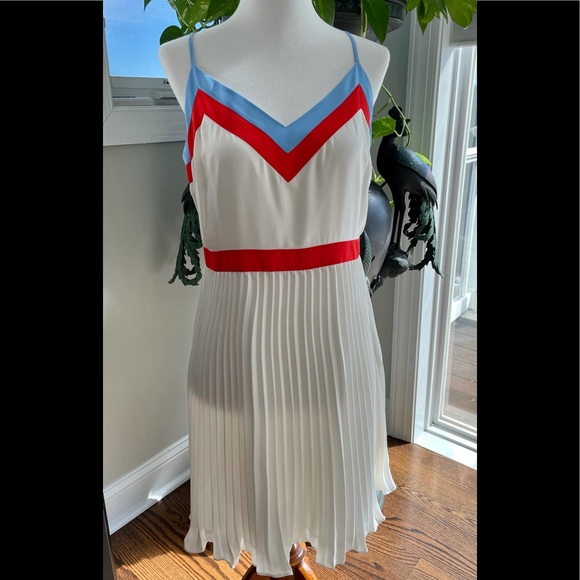Beautiful Banana Republic Dress - Picture 1 of 6